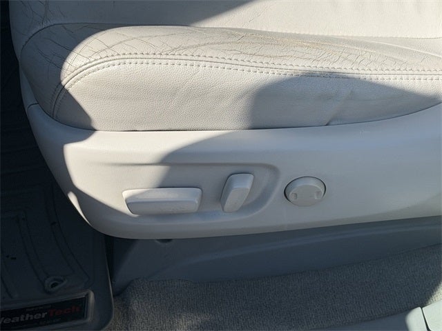 2012 Toyota SIENNA XLE 3.5L XLE 8 Passenger