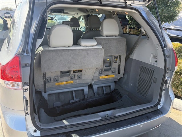 2012 Toyota SIENNA XLE 3.5L XLE 8 Passenger