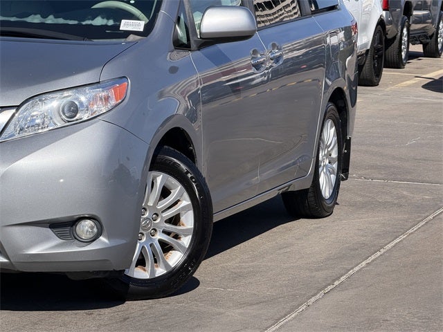2012 Toyota SIENNA XLE 3.5L XLE 8 Passenger