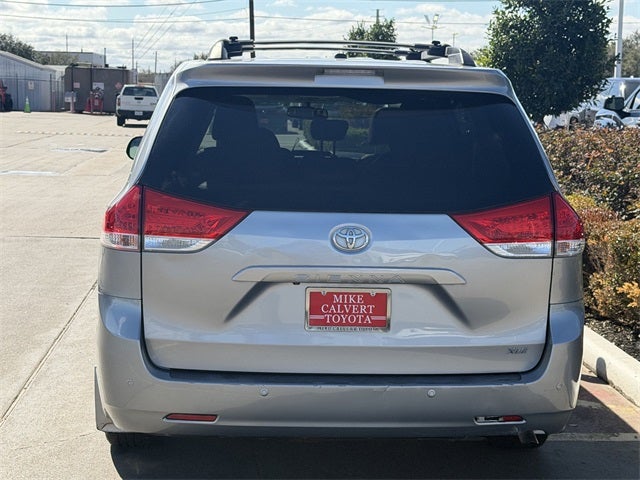 2012 Toyota SIENNA XLE 3.5L XLE 8 Passenger