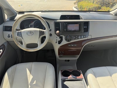 2012 Toyota SIENNA XLE 3.5L XLE 8 Passenger
