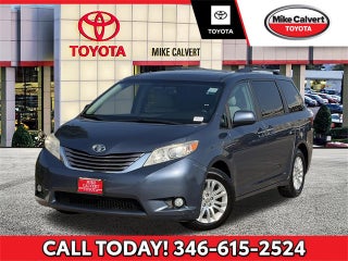 2016 Toyota SIENNA XLE 3.5L XLE Premium 8 Passenger