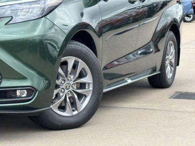 2026 Toyota Sienna XLE 8 Passenger