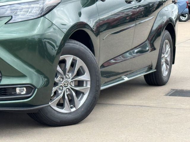 2026 Toyota Sienna XLE 8 Passenger