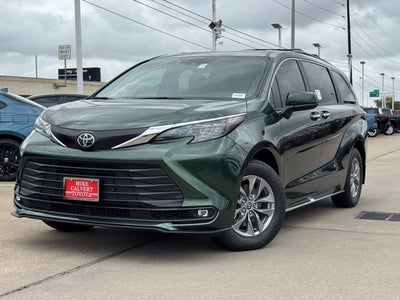 2026 Toyota Sienna XLE 8 Passenger