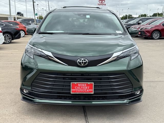 2026 Toyota Sienna XLE 8 Passenger