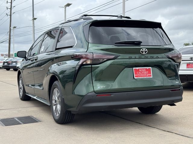 2026 Toyota Sienna XLE 8 Passenger