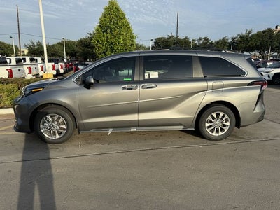 2026 Toyota Sienna XLE