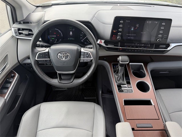 2024 Toyota SIENNA XLE XLE 8 Passenger