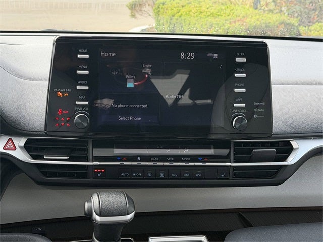 2024 Toyota SIENNA XLE XLE 8 Passenger