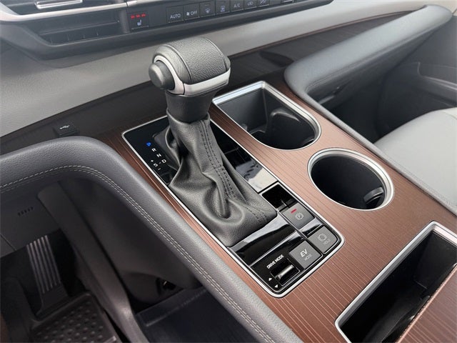 2024 Toyota SIENNA XLE XLE 8 Passenger