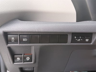 2024 Toyota SIENNA XLE XLE 8 Passenger