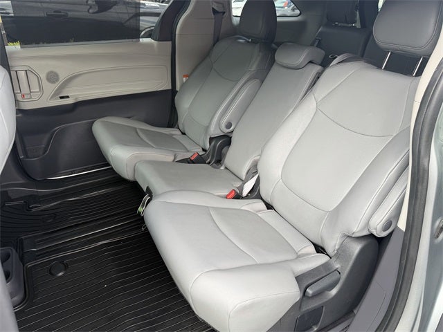 2024 Toyota SIENNA XLE XLE 8 Passenger