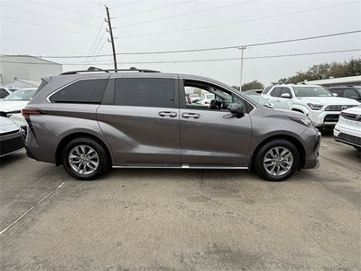 2022 Toyota SIENNA XLE XLE 7 Passenger