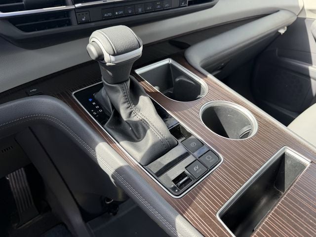 2023 Toyota SIENNA XLE XLE 8 Passenger