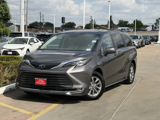 2023 Toyota SIENNA XLE XLE 8 Passenger