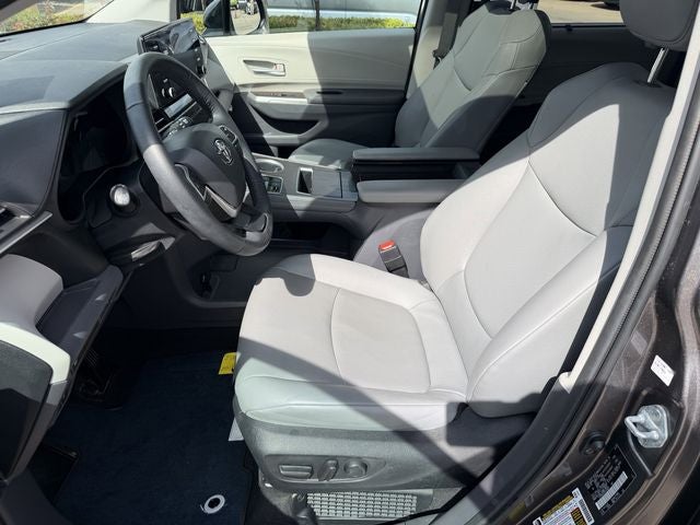 2023 Toyota SIENNA XLE XLE 8 Passenger