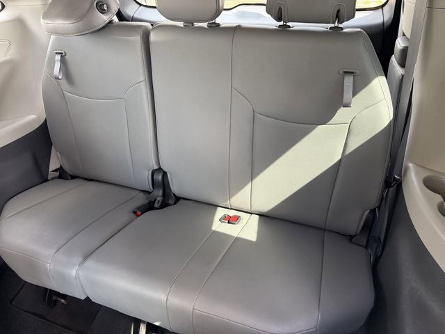 2023 Toyota SIENNA XLE XLE 8 Passenger