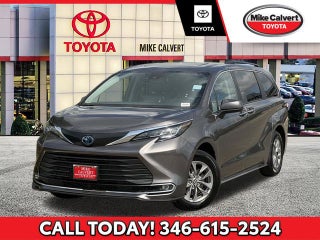 2023 Toyota SIENNA XLE XLE 8 Passenger