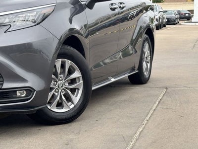 2025 Toyota SIENNA XLE XLE 8 Passenger