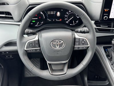 2025 Toyota SIENNA XLE XLE 8 Passenger