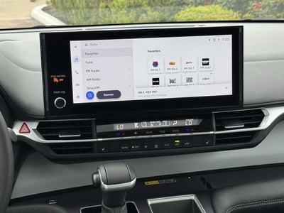 2025 Toyota SIENNA XLE XLE 8 Passenger