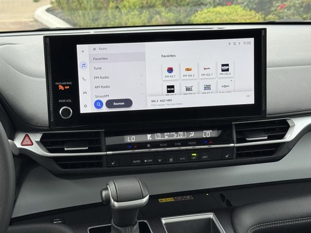2025 Toyota SIENNA XLE XLE 8 Passenger