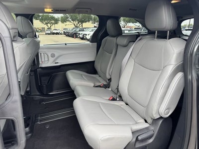 2025 Toyota SIENNA XLE XLE 8 Passenger