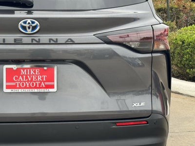 2025 Toyota SIENNA XLE XLE 8 Passenger