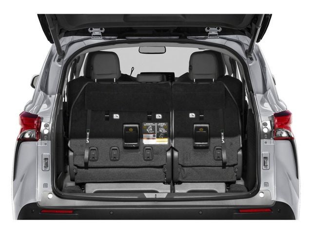 2025 Toyota Sienna XLE 8 Passenger