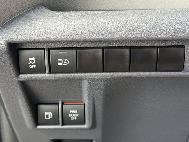 2023 Toyota SIENNA XLE XLE 8 Passenger