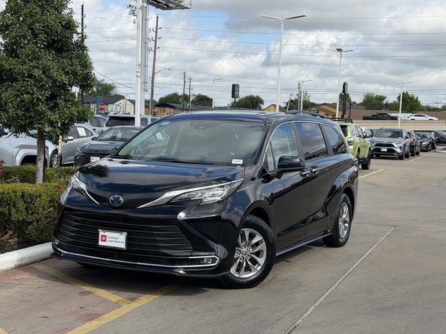 2023 Toyota SIENNA XLE XLE 8 Passenger
