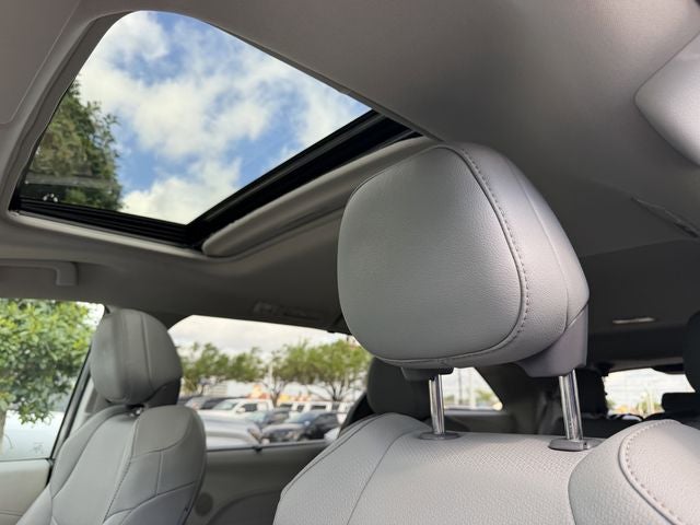 2023 Toyota SIENNA XLE XLE 8 Passenger