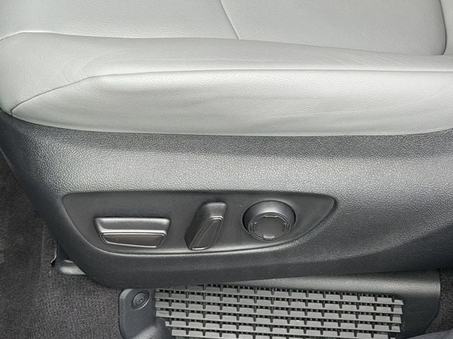 2023 Toyota SIENNA XLE XLE 8 Passenger