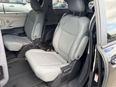 2023 Toyota SIENNA XLE XLE 8 Passenger