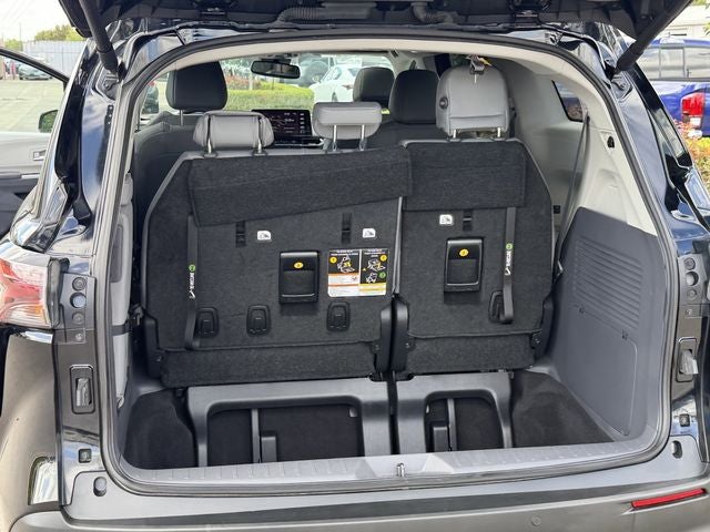 2023 Toyota SIENNA XLE XLE 8 Passenger