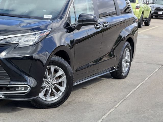 2023 Toyota SIENNA XLE XLE 8 Passenger