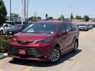 2026 Toyota Sienna XLE