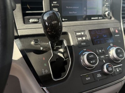 2018 Toyota Sienna XLE Premium 8 Passenger
