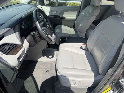 2018 Toyota Sienna XLE Premium 8 Passenger