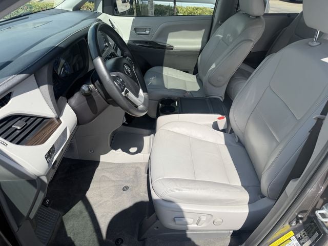2018 Toyota Sienna XLE Premium 8 Passenger