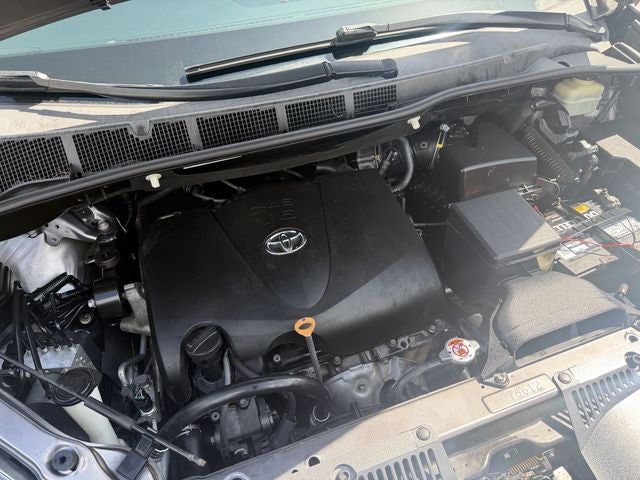 2018 Toyota Sienna XLE Premium 8 Passenger