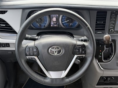 2018 Toyota SIENNA XLE PREM XLE Premium 8 Passenger