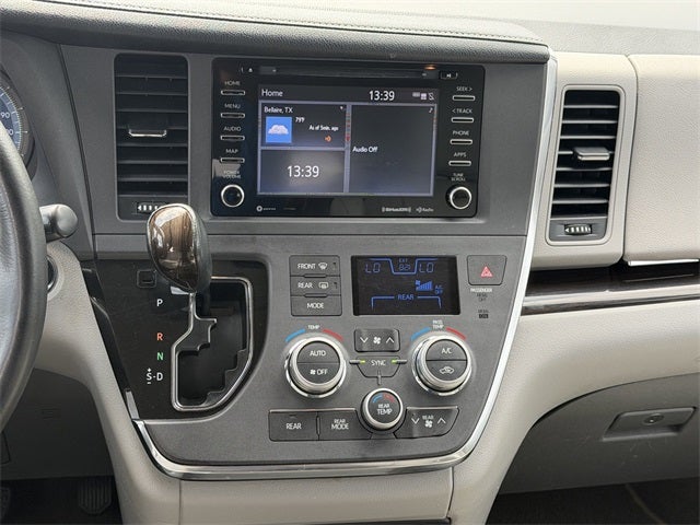 2018 Toyota SIENNA XLE PREM XLE Premium 8 Passenger