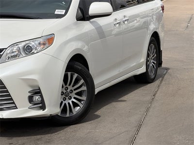 2018 Toyota SIENNA XLE PREM XLE Premium 8 Passenger