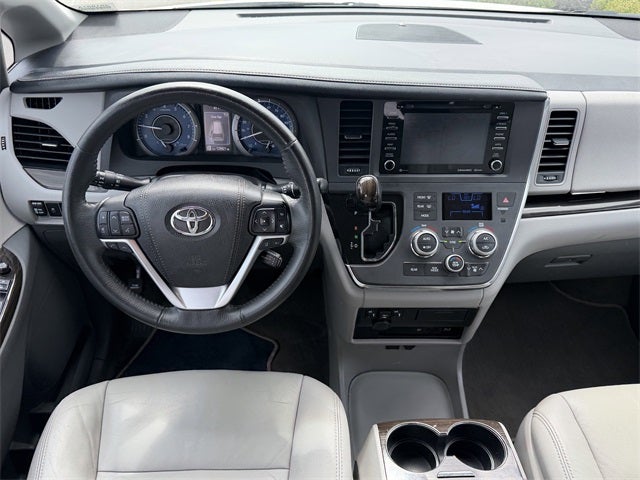 2018 Toyota SIENNA XLE PREM XLE Premium 8 Passenger