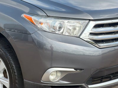 2011 Toyota HIGHLANDER Base