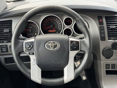 2017 Toyota SEQUOIA 4X2 SR5 5.7L