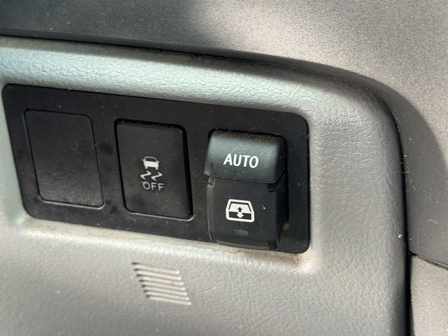 2017 Toyota SEQUOIA 4X2 SR5 5.7L