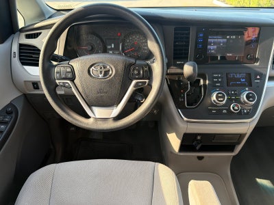 2017 Toyota Sienna L 7 Passenger